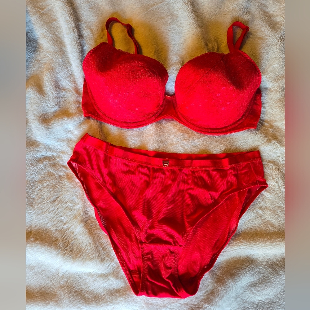 Freya signature padded plunge and matching panty